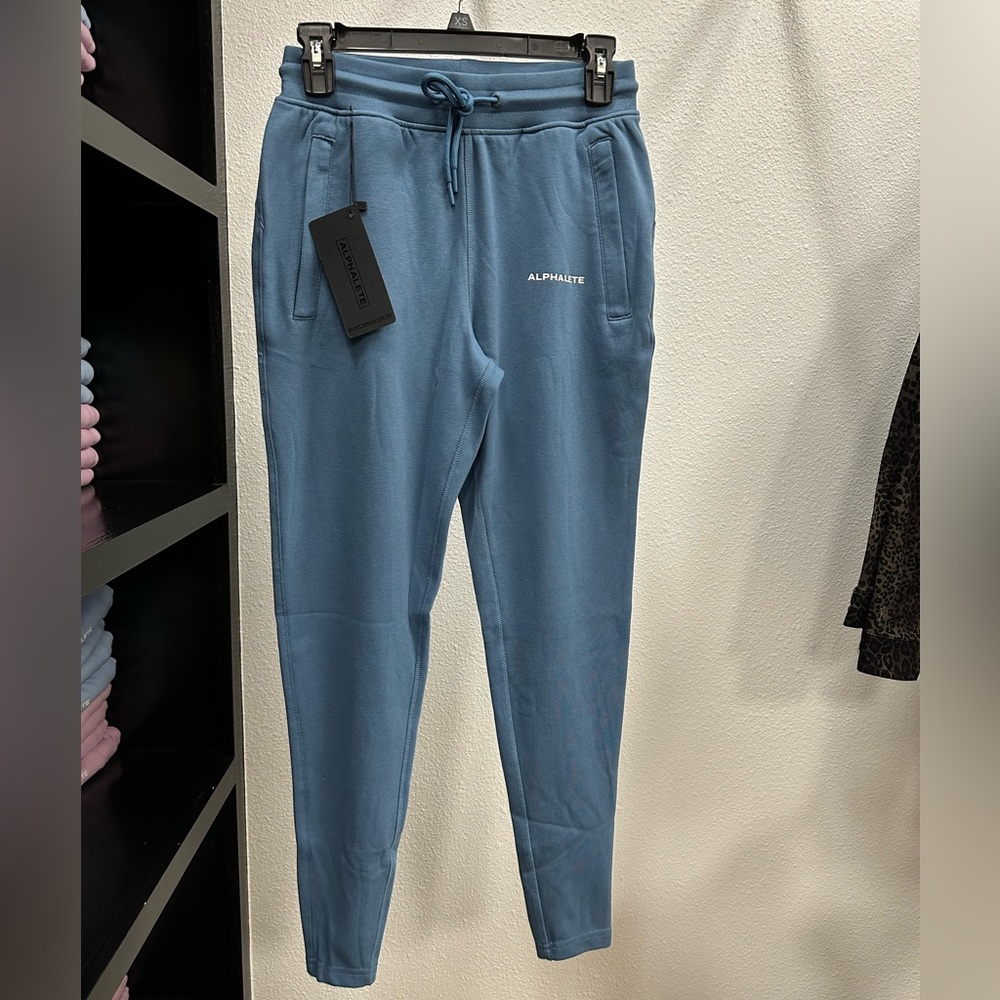 Women Alphalete Joggers, XS-2, S-3, XXL-4 - Picture 1 of 2